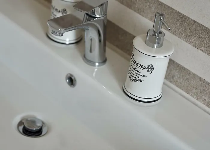 Sunny Side アパート トロギール