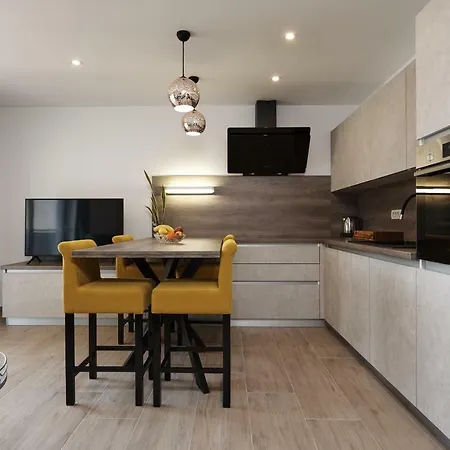 Sunny Side Apartament